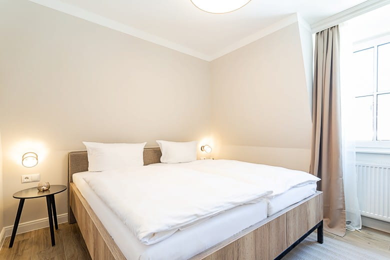App. 5 und 6 - Schlafzimmer mit Doppelbett